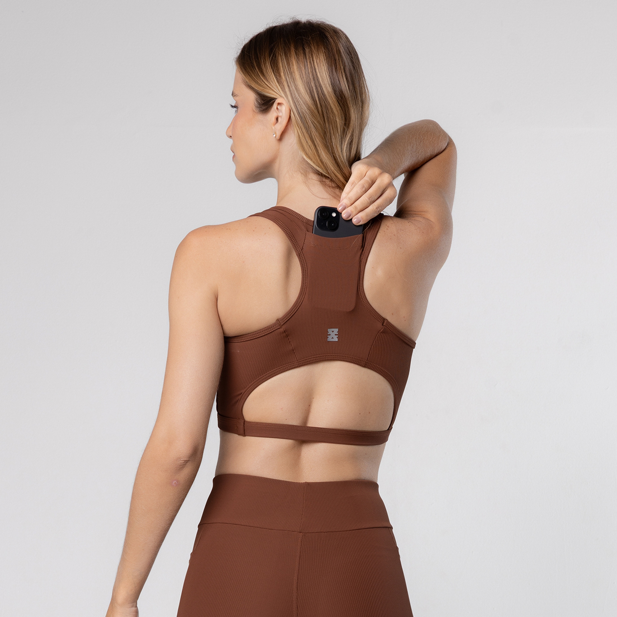 Top Feminino Academia Bolso Nadador Corrida - Marrom Cappuccino P Top Feminino Academia Bolso Nadador Corrida - Marrom Cappuccino P