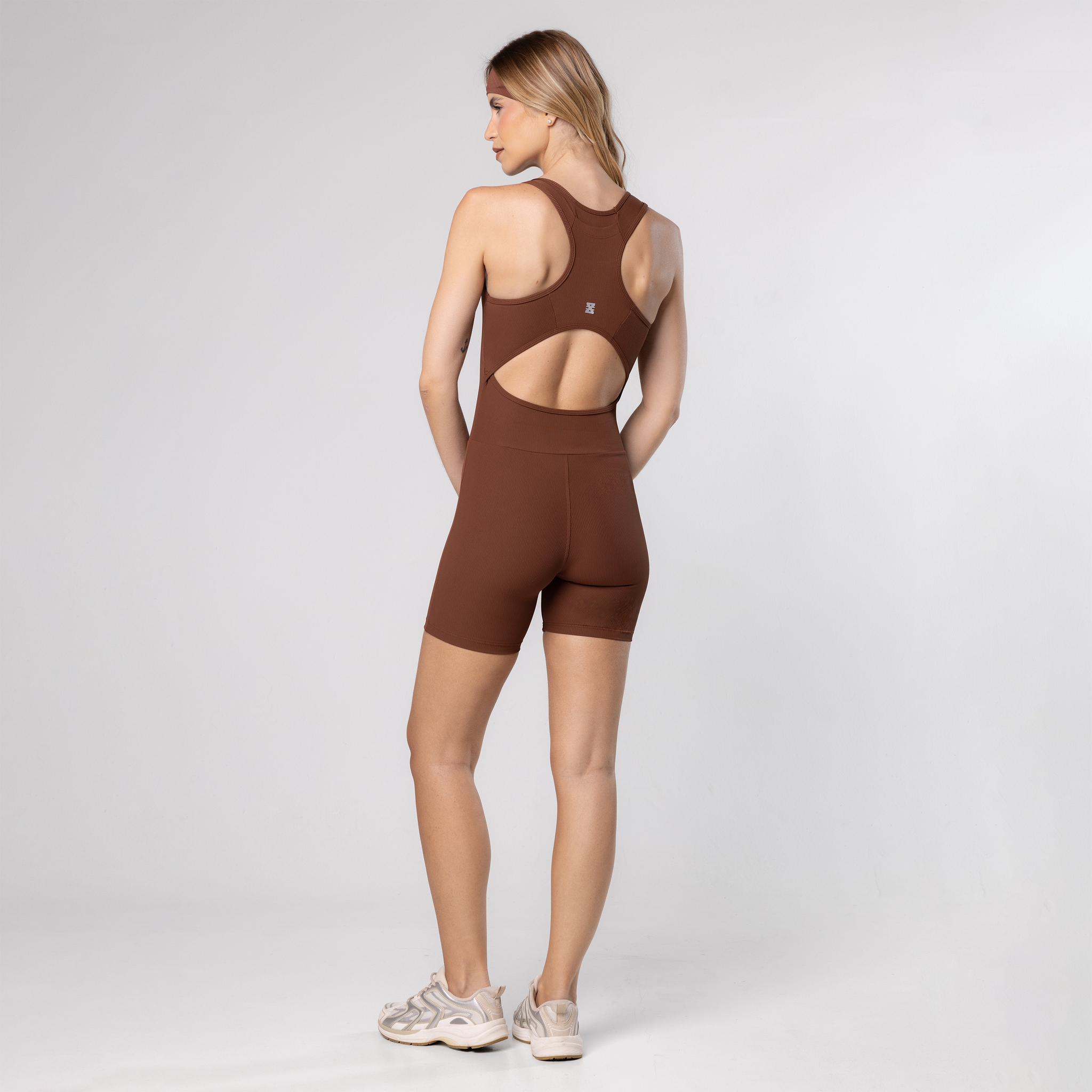 Macaquinho Fitness Bolso Corrida Feminino Academia Sprint - Marrom Cappuccino P Macaquinho Fitness Bolso Corrida Feminino Academia Sprint - Marrom Cappuccino P