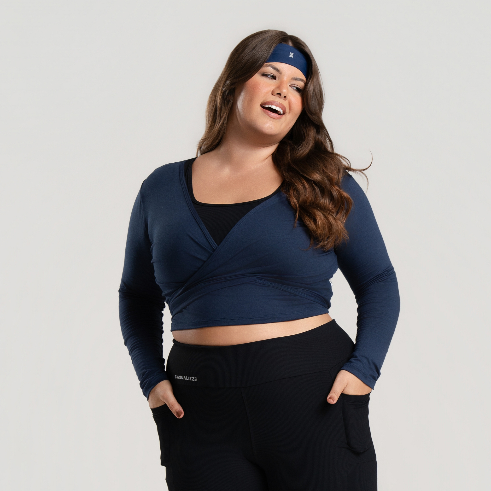 Cropped Decote V Transpassado Manga Longa Fitness Amarração