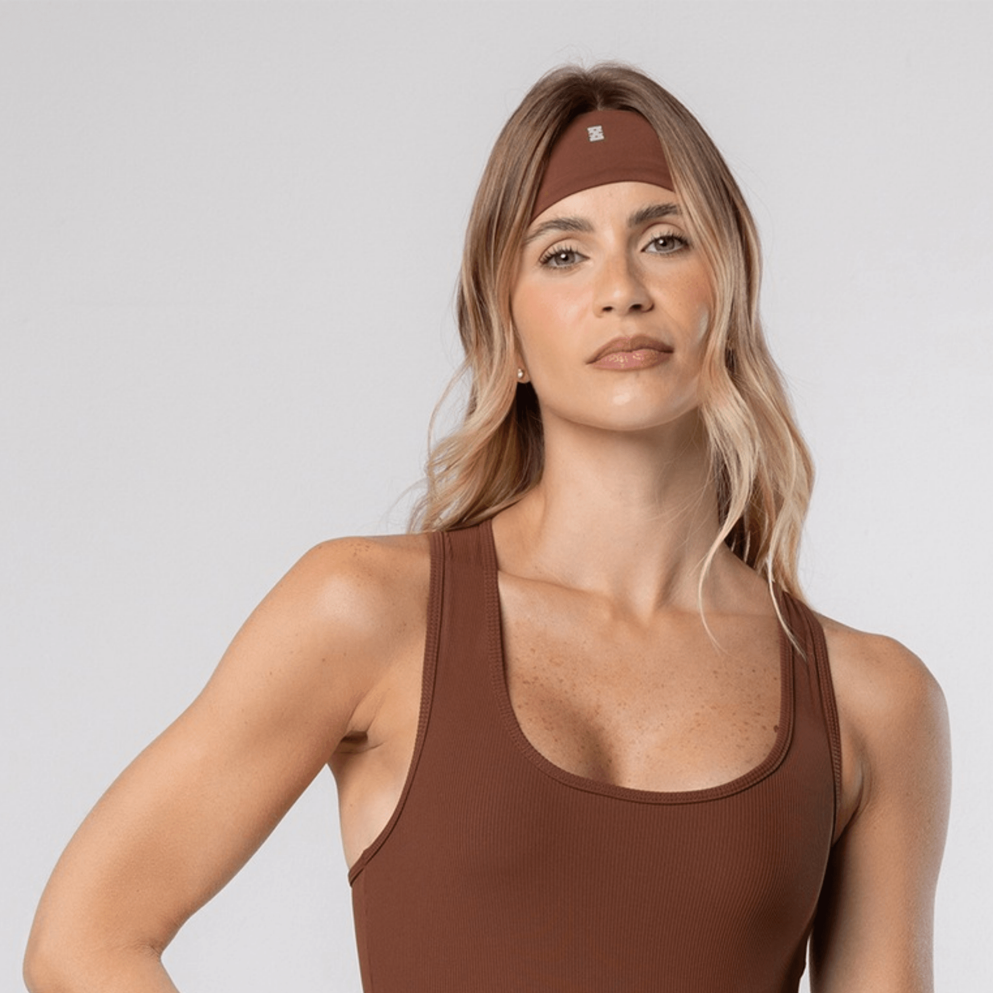 Faixa De Cabelo Esportiva Corrida Headband - Marrom U Faixa De Cabelo Esportiva Corrida Headband - Marrom U